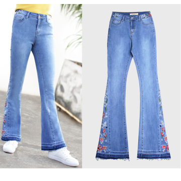 Womens Chic floral gestickte Jeans