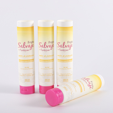 300 ml de tubes de shampooing en emballage cosmétique jaune vide