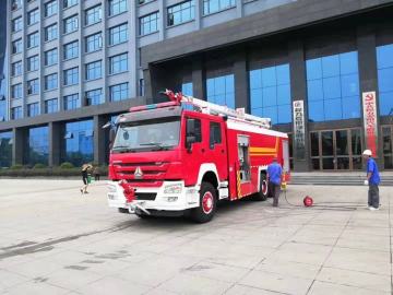 18m HOWO water tower fire truck