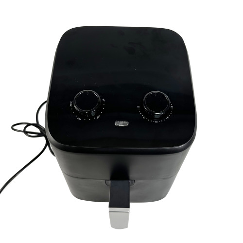 Modern Air Fryer with Mechanical Control