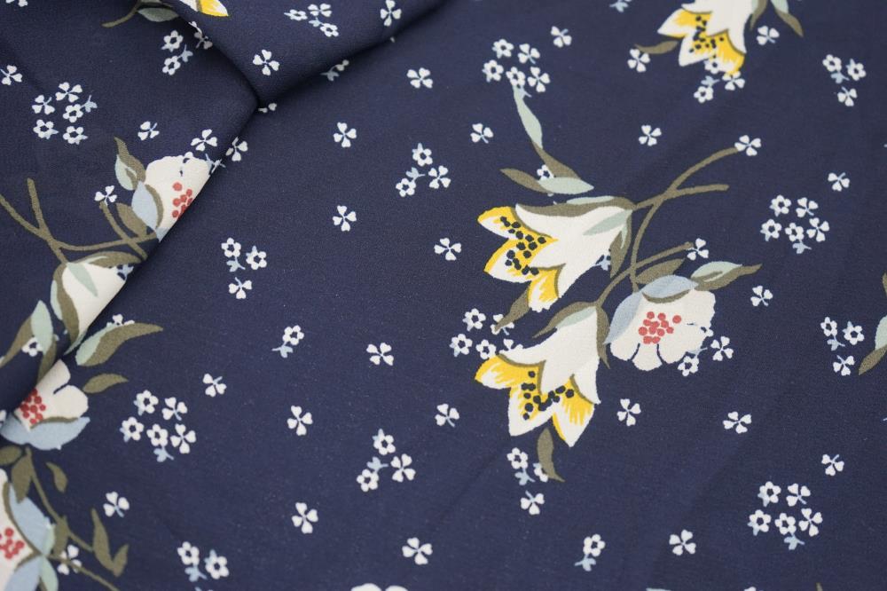 Polyester Lily Print Fabric