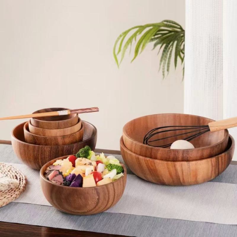 Natural Wood-Hued Tableware with Distinctive Grain Patterns