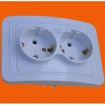 Toma de pared empotrada con base de plástico (F2210P)