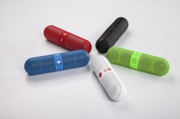 Newest Multi-Function Wireless Nfc Pill Bluetooth Speaker 3.5mm Audio Handsfree for PC Tablet/Mobile Phone