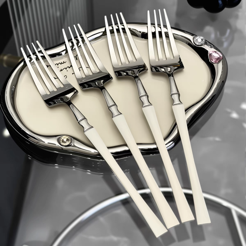 Creamy White Handle Dinner Fork