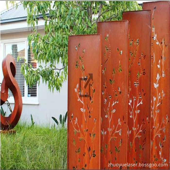 metal screen with rusty surface