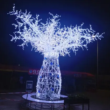 Minnie Mouse Christmas Ornaments and Decorations