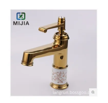 Hot and cold pack for medical compress