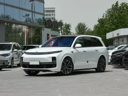 2025 Li Xiang L9 Luxury Electric Vehicle: 4 - Wheel Drive, Air Suspension & Advanced Infotainme