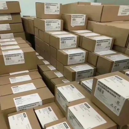 Siemens SIMATIC Operator Panel 6AV6640-0BA11-0AX0: S7-200 LCD Display for Industrial Control Systems