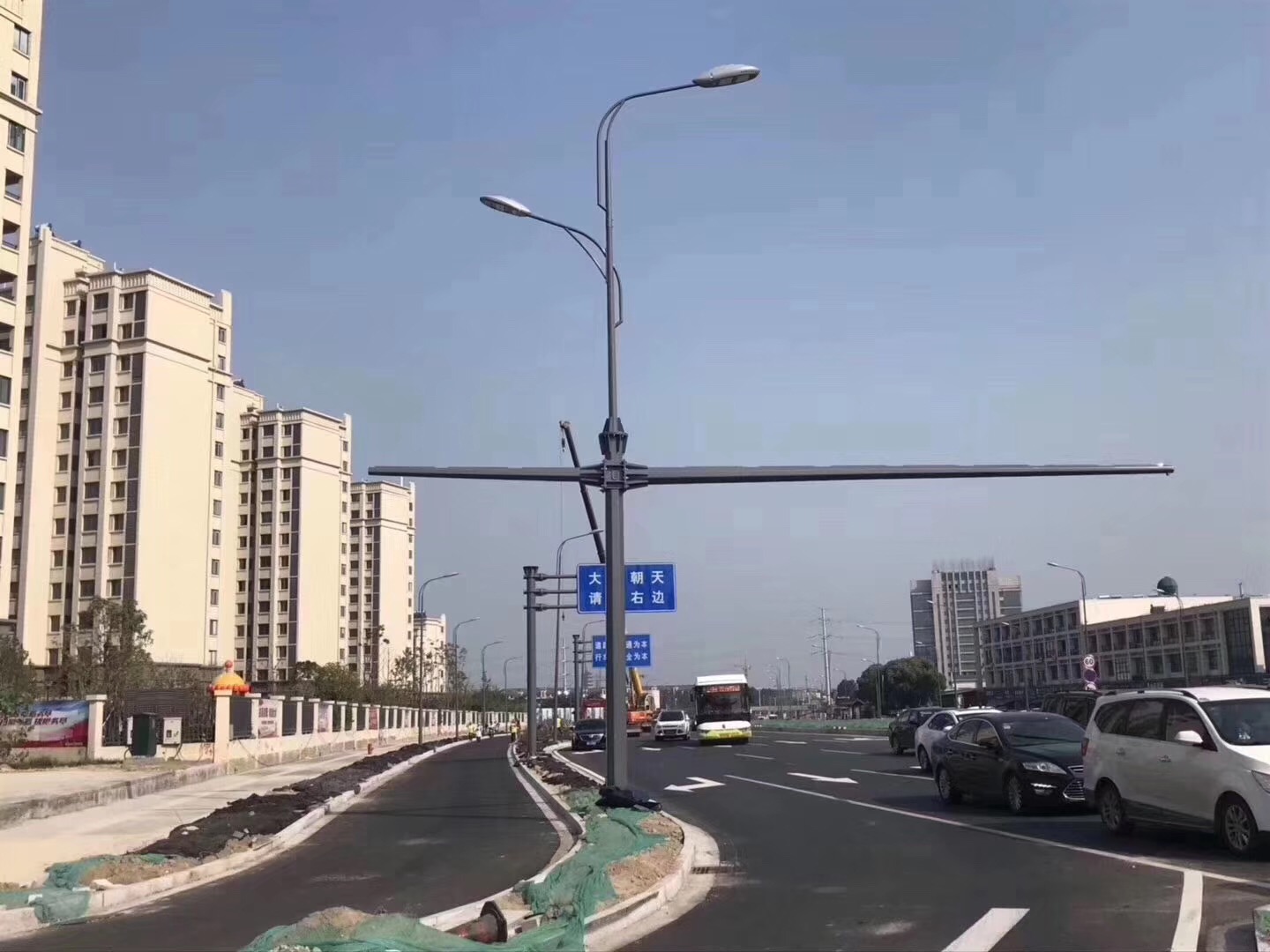 street lamp with traffic signal together pole - 002