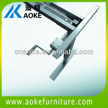 Crank handle height adjustable tables