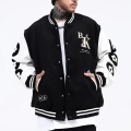 Giacca da baseball varsity blu e nera