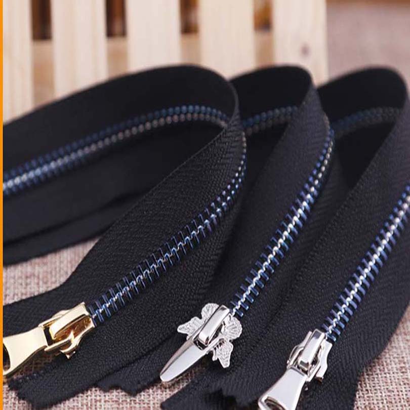 Smart zipper for bag