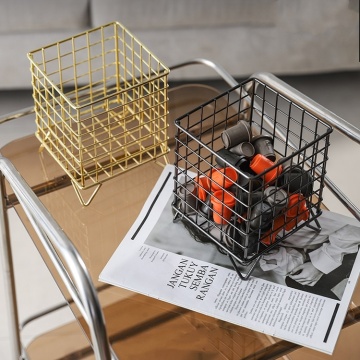 Wire mesh capsule storage basket