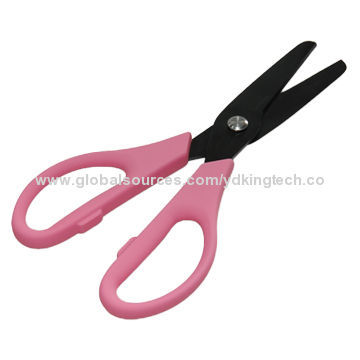 Ceramic scissor