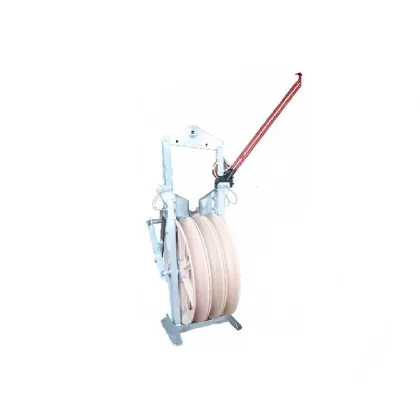 Lightweight helicopter cable laying pulley