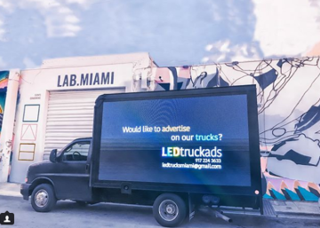 High Brightness Mobile LED Screen Trailer Advertise Display