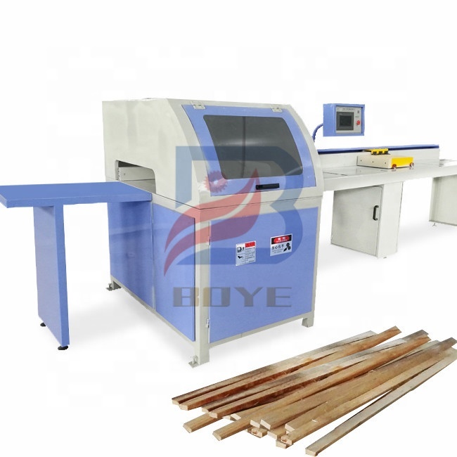 Automatic Wood Cut Off Saw Machine in Poland