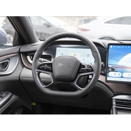 BYD SEAL 700 km Raza de acțiune Accelerează de la 100 km în 3,8 secunde
