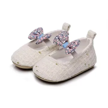 wearing popular baby girl shoes