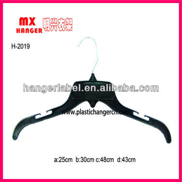 T-shirt hanger, plastic T-shirt hanger