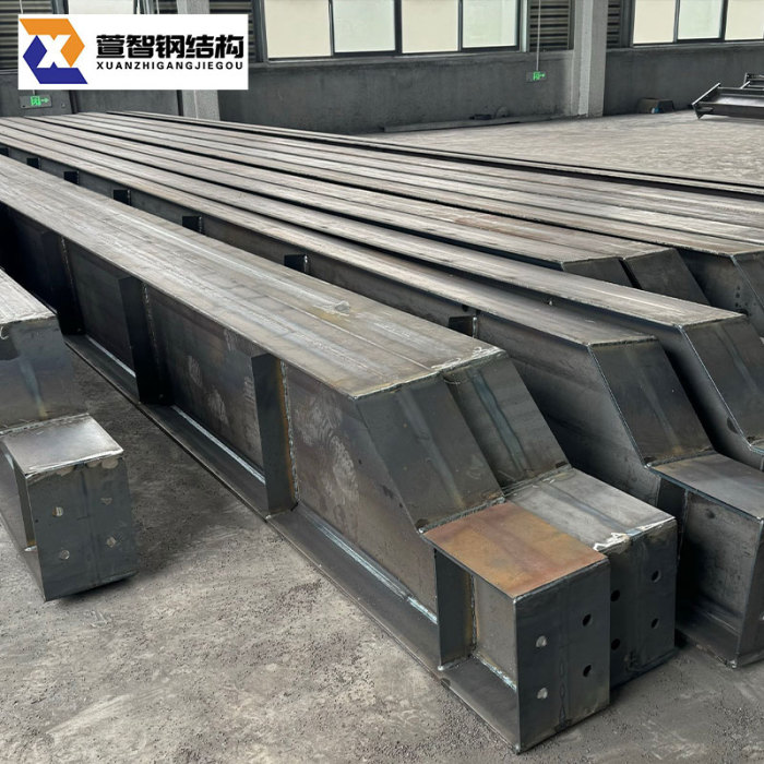 Componentes estruturais de aço robustos