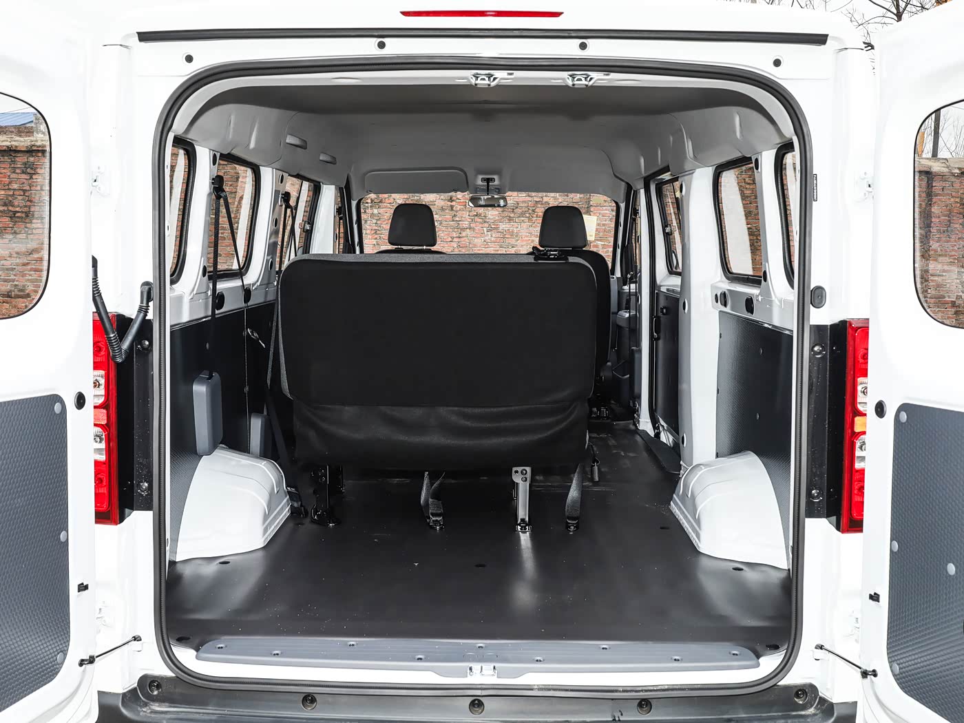 Bus Comfort 6-seater