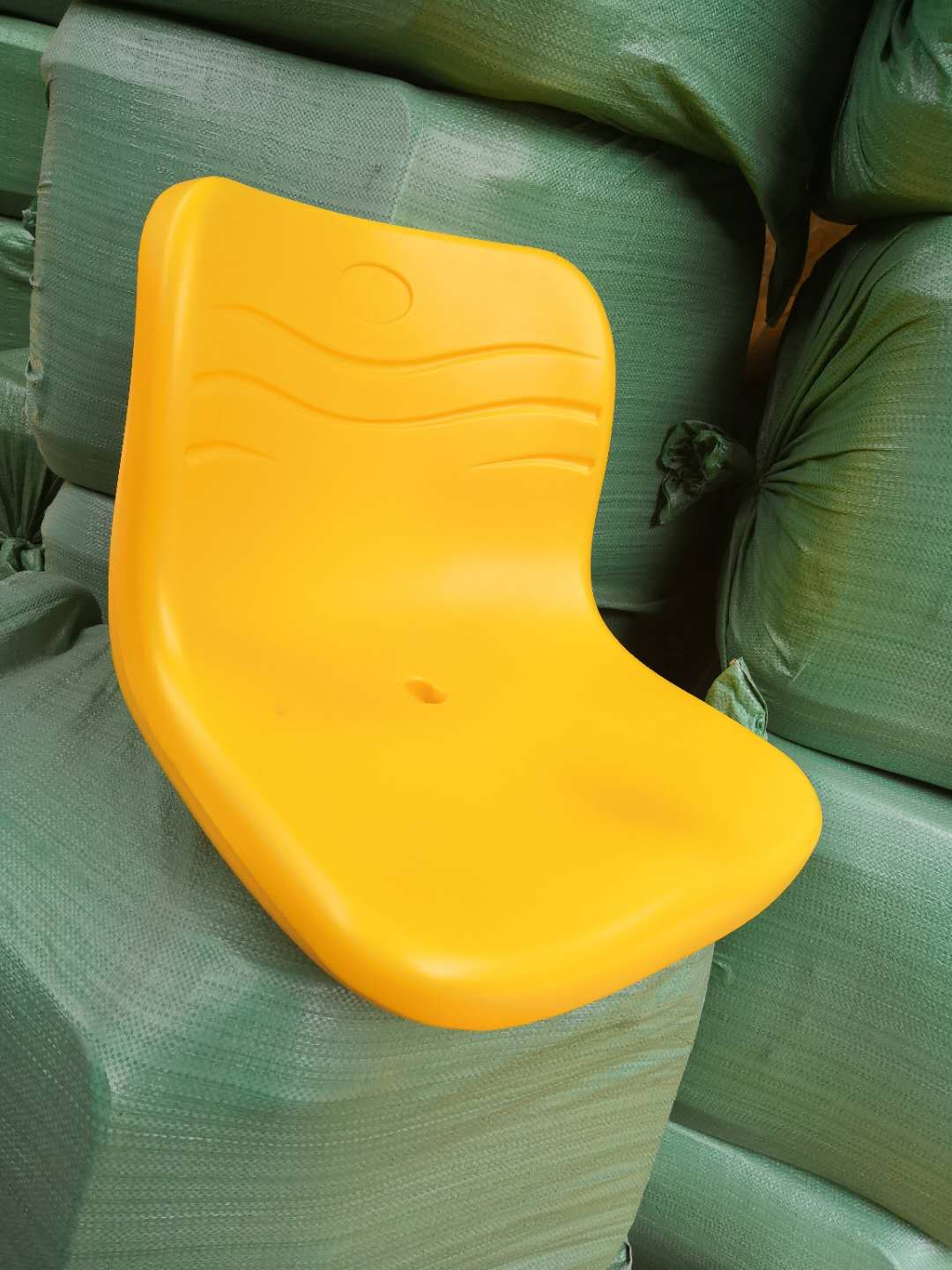 Middle backrest hollow plastic chair