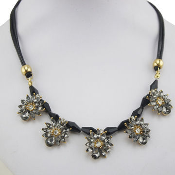 2014 Euro-American fashion jewelry zinc alloy statement crystal pendant necklaceNew