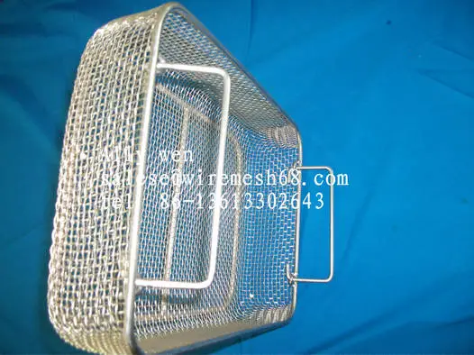 Accessories cleaning basket