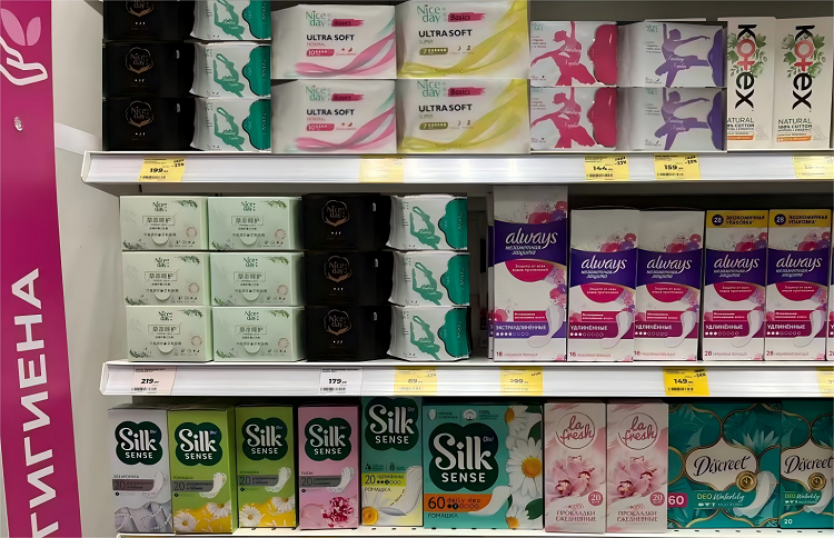 herbal-sanitary-pads-retail-shelf-display