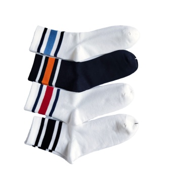 Calcetines a rayas de invierno al por mayor para mujeres y niñas: calcetines deportivos e informales con diseño de tubo suave y mediano y longitud larga - MOQ bajo disponible