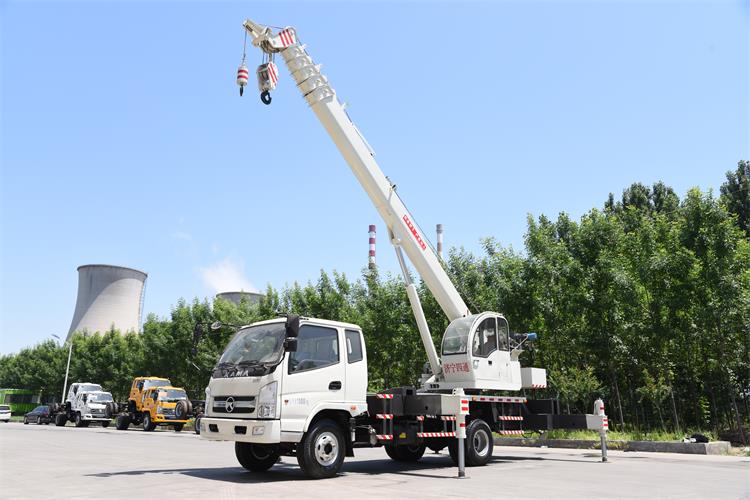 10 ton Kama truck crane