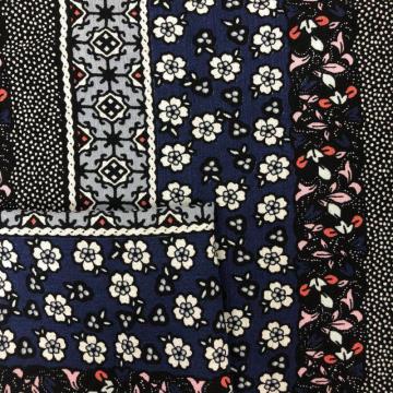 Tissu imprimé de fleurs à rayures froissées en viscose