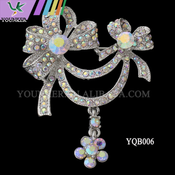 wedding souvenirs fancy coloured rhinestone brooch pins for guests