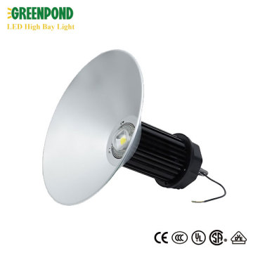 High Lumen LED High Bay Light in mein Terminal