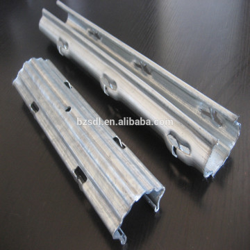 2015 Hot sale High quality Various type steel galvanized vineyard pillars