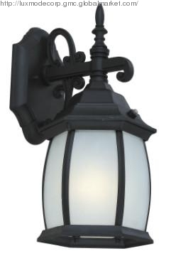LO045 Outdoor Lamp