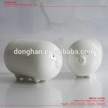 Porcelain pig salt and pepper shakers with low price