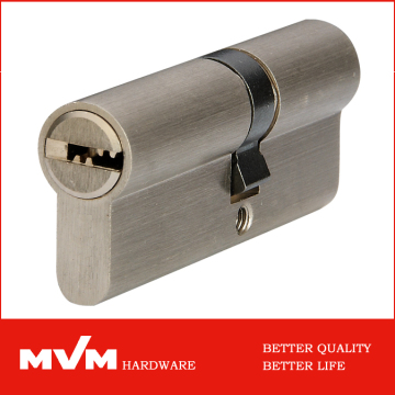 Cylinders (P6P3545)