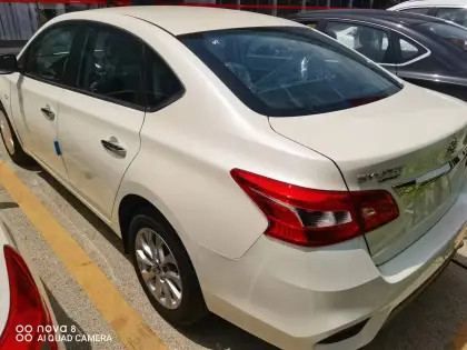 Wholesale Cheap Used Dongfeng Nissan Sylphy Xuanyi Petrol Automatic Cars