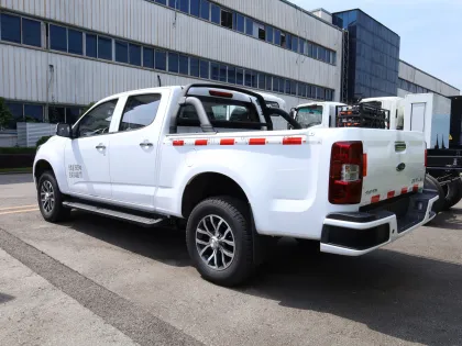 2024 Chinese Electric Qingling Motors Brand New Pickup Trucks for Sale