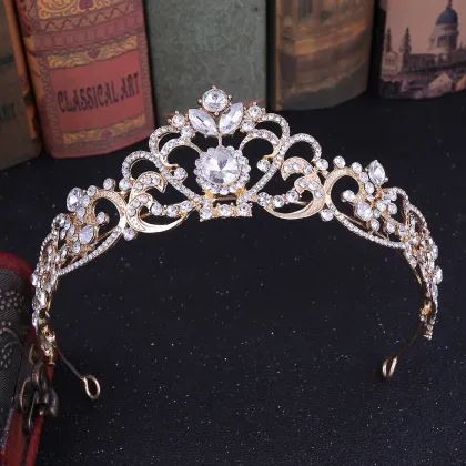 Sparkling Rhinestone and Metal Tiaras: Elegant Wedding Accessories for Brides