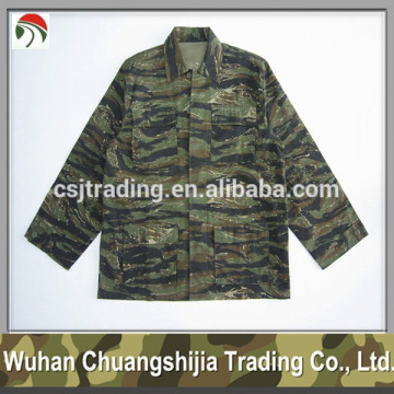 camouflage BDU military uniform