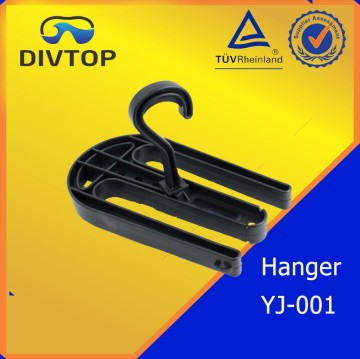 Scuba dive hanger diving accessory
