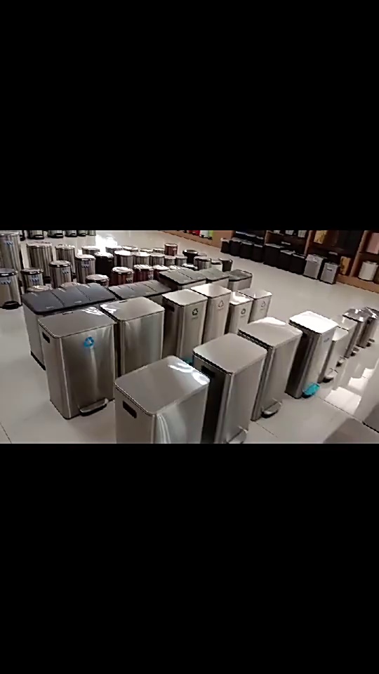 Durable Stainless Steel Trash Can for Dry and Wet Waste Management