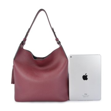 Lässige Hobo-Tasche kann iPad halten