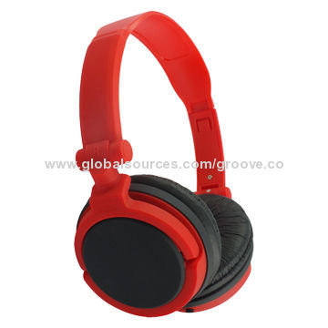 Studio headphone with high quality sound effect and standard window box package