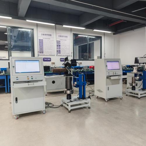 Máquina de marcado neumática para bridas pequeñas y tubos redondos
